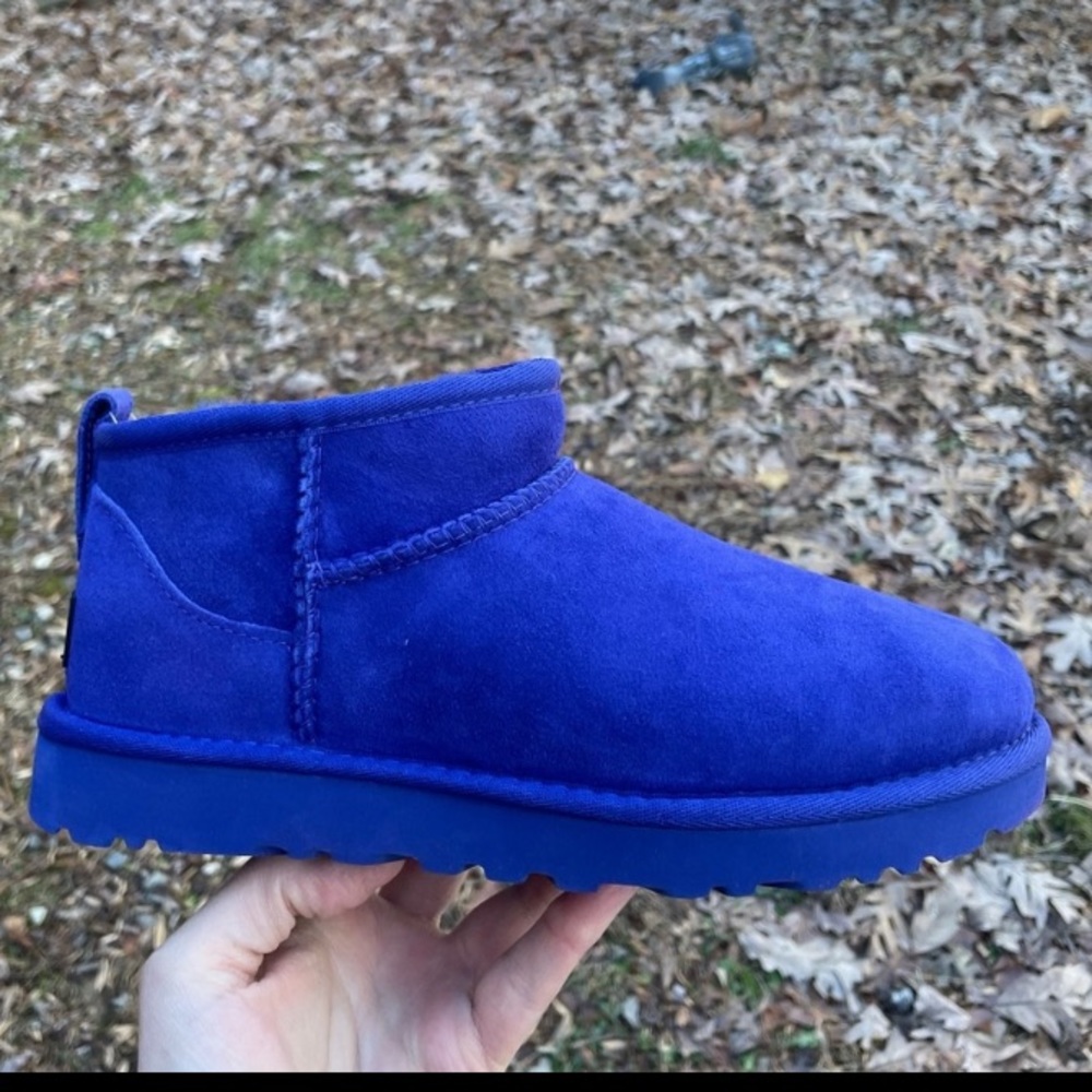 UGG Ultra Mini Boots Size 6